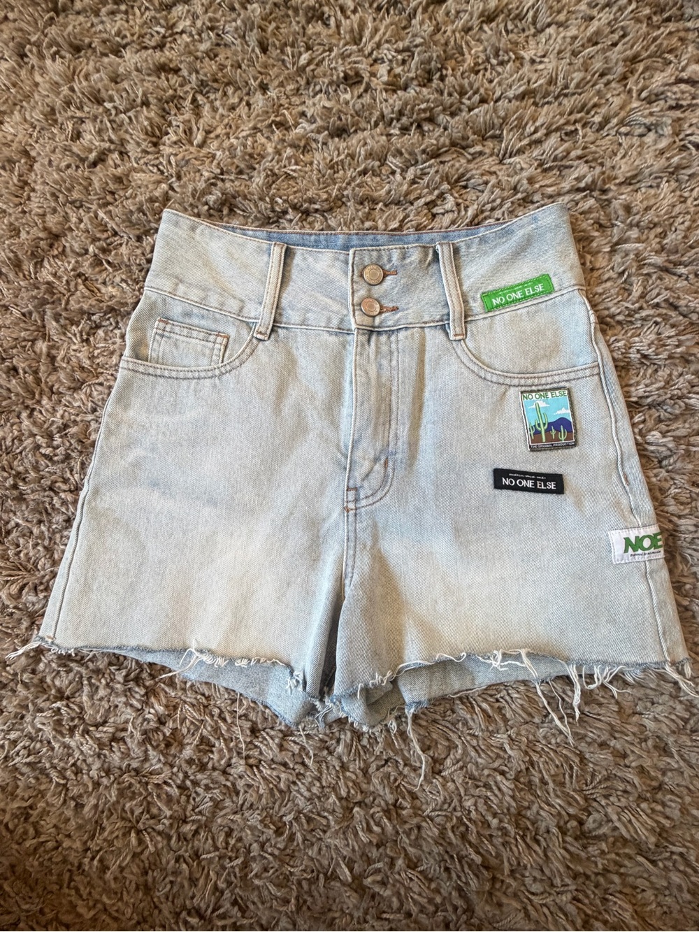 NWOT No One Else X Chuu High Rise Waist Cactus 🌵 Patch Light Wash Jean Shorts